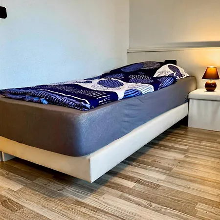 מלון Cozy Ground Floor Retreat In Marx - 33-1 *