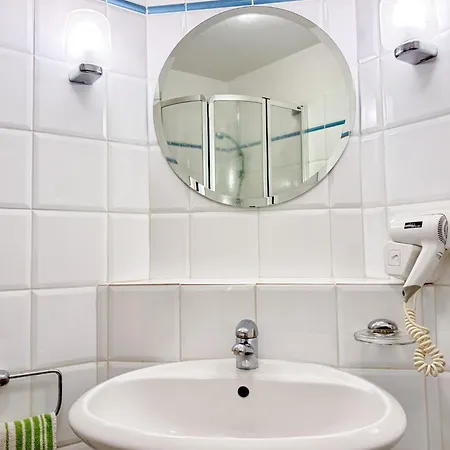 מלון Cozy Ground Floor Retreat In Marx - 33-1 *