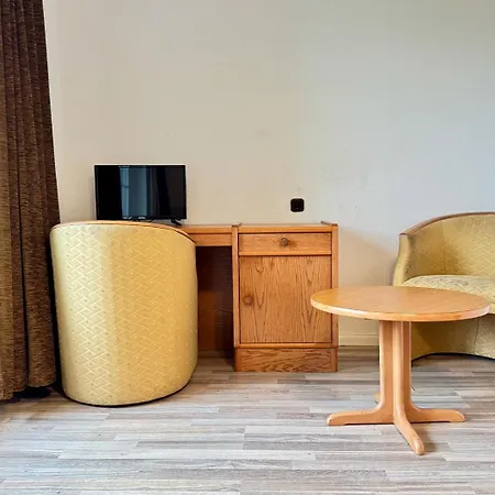 Cozy Ground Floor Retreat In Marx - 33-1 Friedeburg (Lower Saxony)