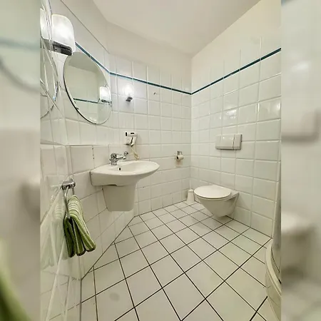 Cozy Ground Floor Retreat In Marx - 33-1