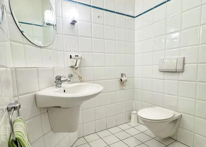 Cozy Ground Floor Retreat In Marx - 33-1