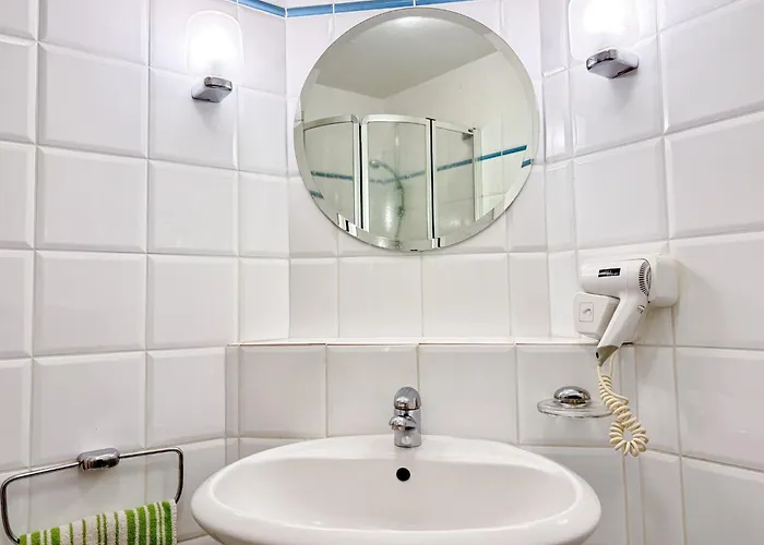 فندق Cozy Ground Floor Retreat In Marx - 33-1 *