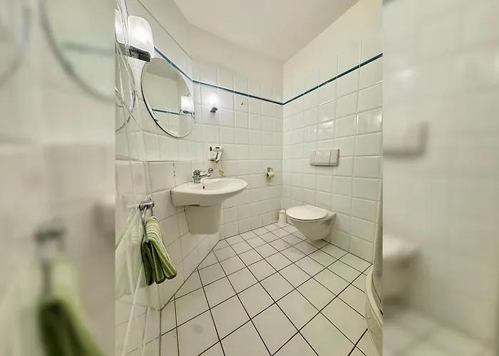 Cozy Ground Floor Retreat In Marx - 33-1